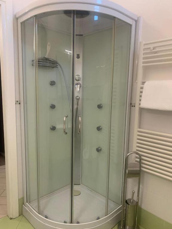 Odeon Apartment In Centro A Ливорно Екстериор снимка