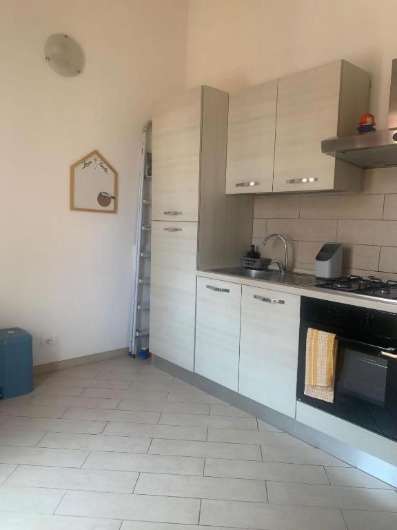 Odeon Apartment In Centro A Ливорно Екстериор снимка